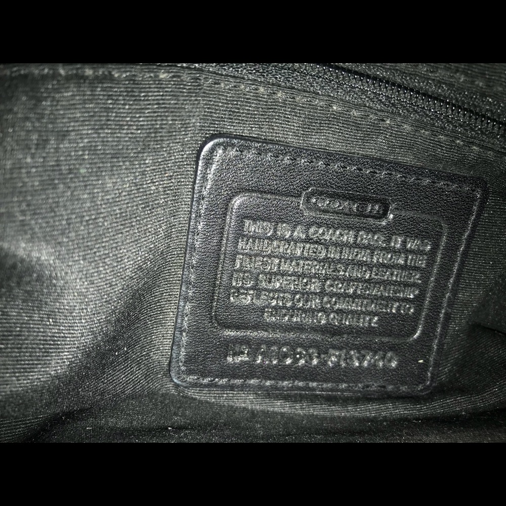 Authentic Coach handbag - Picture 4 of 7